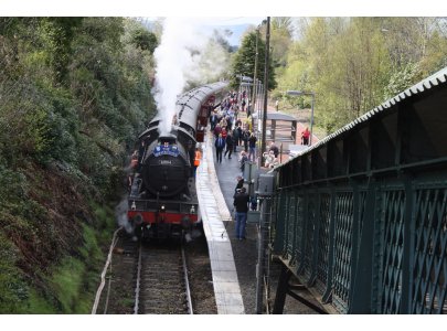 The West Highland Railway parallels the Three Loch Way (Steam train at Helensburgh Upper Station)